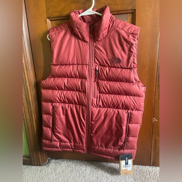 Burnt red The North Face Vest - Picture 1 of 6